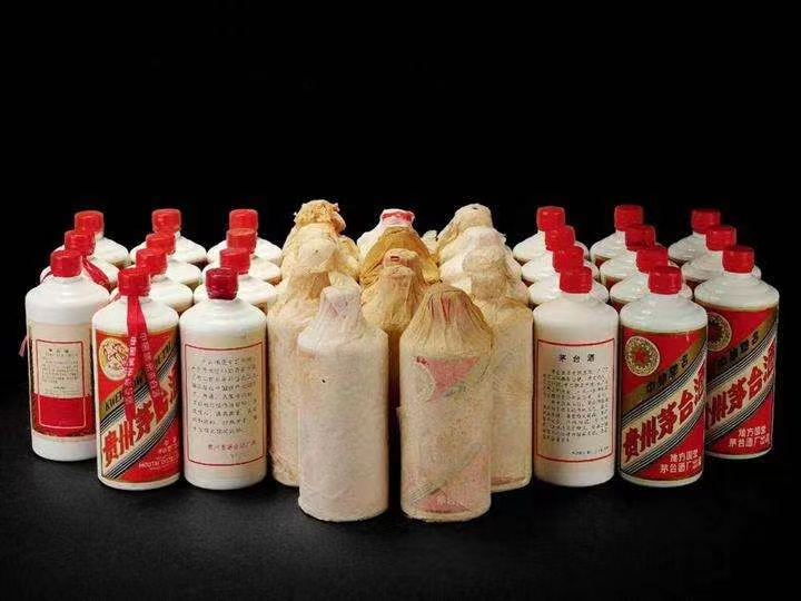 易县日照岚山回收酒价格哪里回收(附近上门回收茅台酒）?